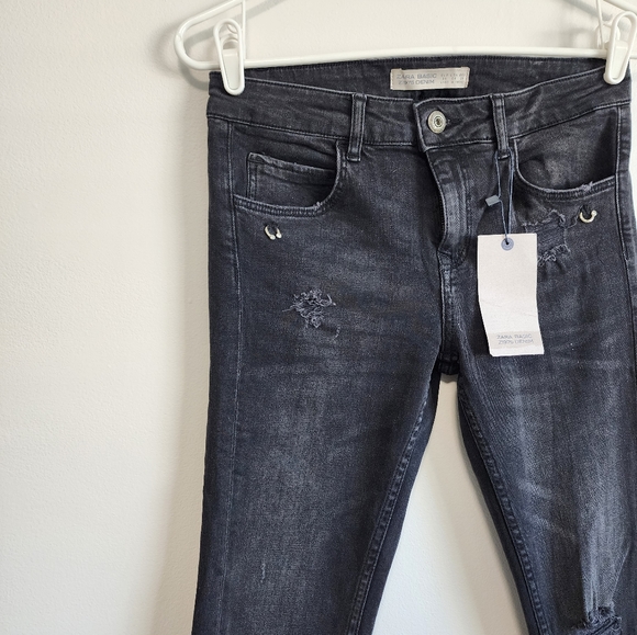 NWT Zara Black Distressed Skinny Jeans! - Picture 2 of 6